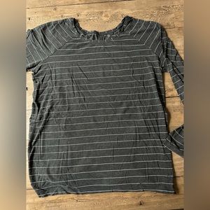 L/s lululemon athletica gray with white stripe lightweight shirt size 10